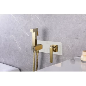 Изображение товара гигиенический душ lemark mista lm6419wg со смесителем, золотой/белый