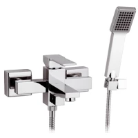 Смеситель для ванны Remer Qubika Q02