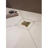 Душевой трап Berges Platz Antik 092161 148x148/50 мм, с решеткой, перфорированный, золотой